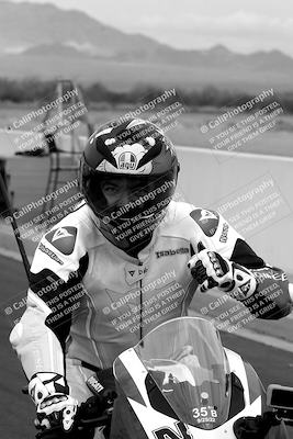 media/Mar-20-2023-Moto Forza (Mon) [[d0bbc59e78]]/Around the Pits/